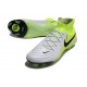 Bota Nike Phantom Luna II Elite FG Plateado metalizado Negro Voltio